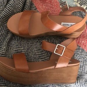 Steve Madden Brown platform sandals